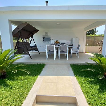 Villa Liana , Private Villa With Pool And Garden Vergia Buitenkant foto