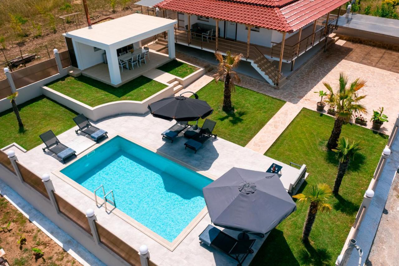 Villa Liana , Private Villa With Pool And Garden Vergia Buitenkant foto