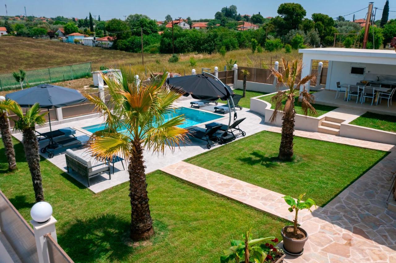 Villa Liana , Private Villa With Pool And Garden Vergia Buitenkant foto