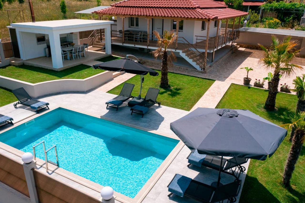 Villa Liana , Private Villa With Pool And Garden Vergia Buitenkant foto