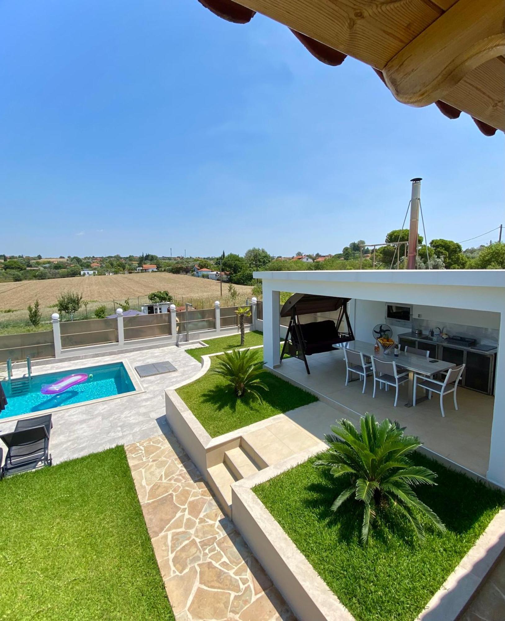 Villa Liana , Private Villa With Pool And Garden Vergia Buitenkant foto
